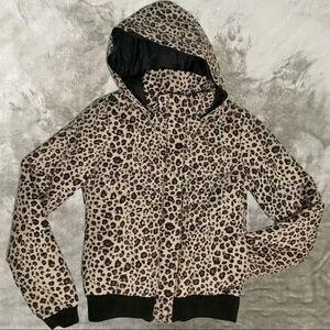 Volcom Girls Leopard Print Puffer Jacket Size Medium (8-10) Hooded Bomber Zip